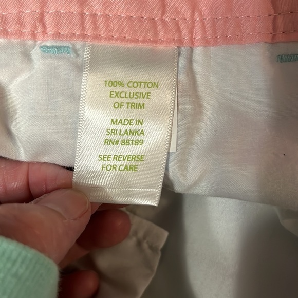 LILLY Pulitzer Callahan shorts.‎ Size 8 - Picture 5 of 6